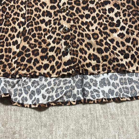 Torrid sz 3 3x 22/24 Leopard cheetah leopard tunic Stretch v neck 3/4 sleeve - Picture 5 of 8